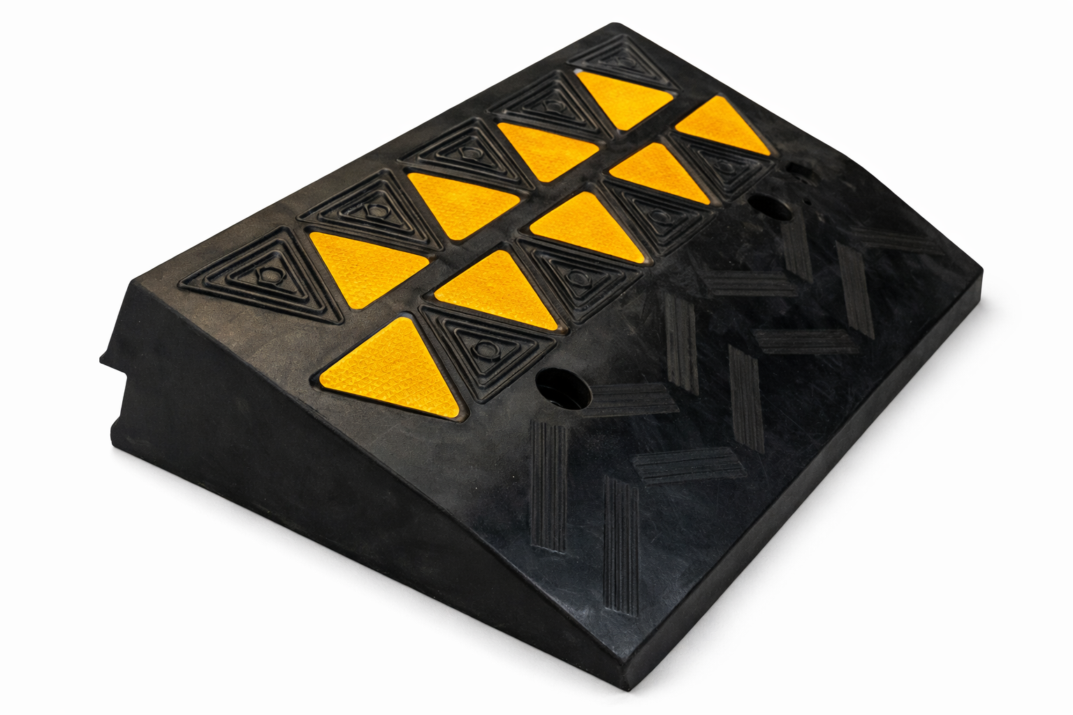 Bordsteinrampe aus Gummi – 482,6 × 330 × 127 mm